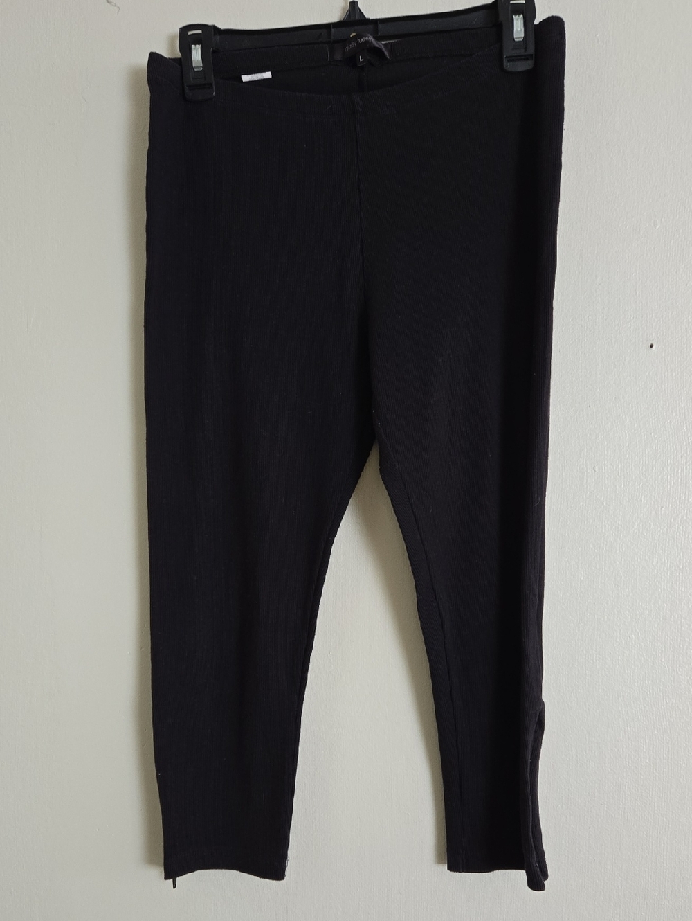 Daisy Fuentes Black Zipper Leg Leggings